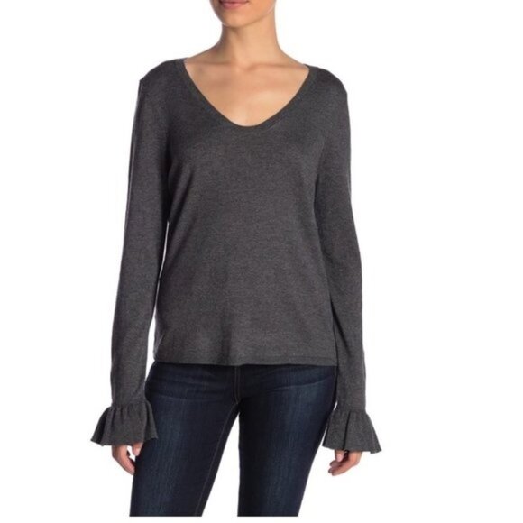 14th & Union Scoop Neck Ruffle Cuff Sweat - Picture 1 of 4